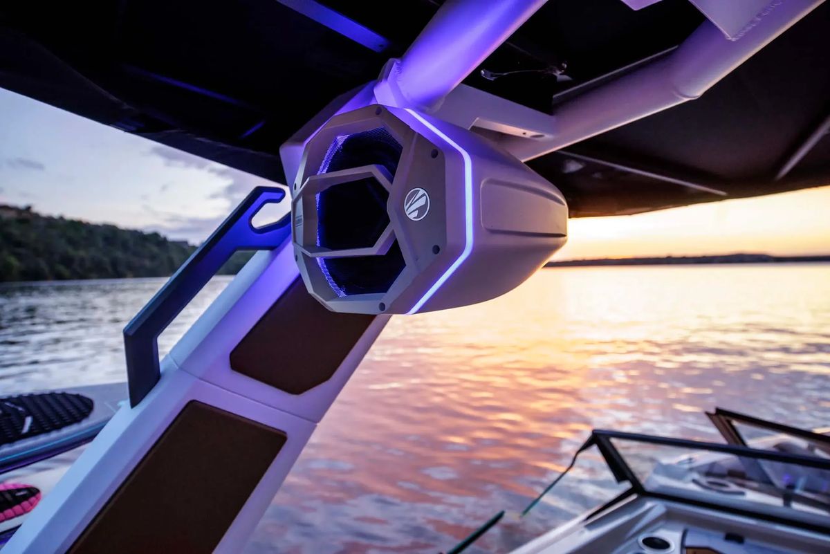 Tigé tower speakers at sunset